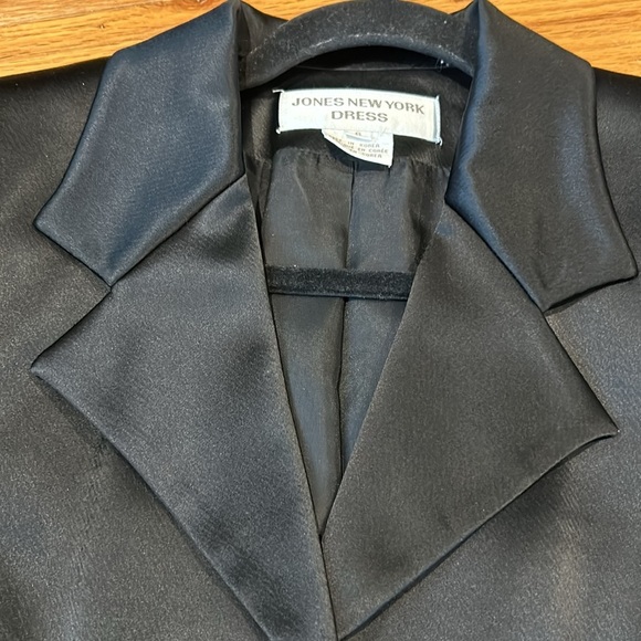 Jones New York Satin Panel Blazer - Picture 7 of 9